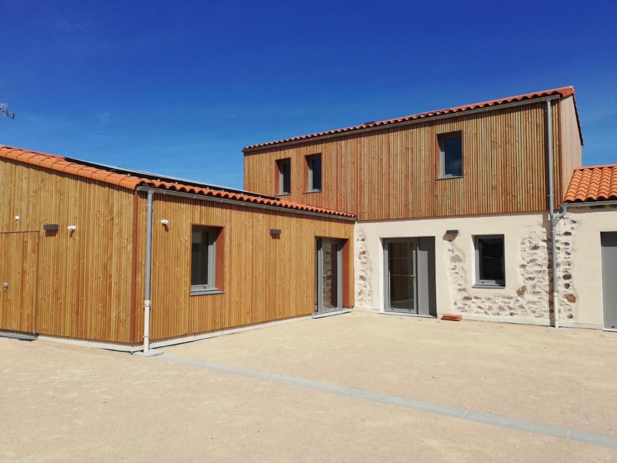 La Borderie - Maison Des Randonnees - Gite Etape - Gite De Groupe Vairé Zewnętrze zdjęcie