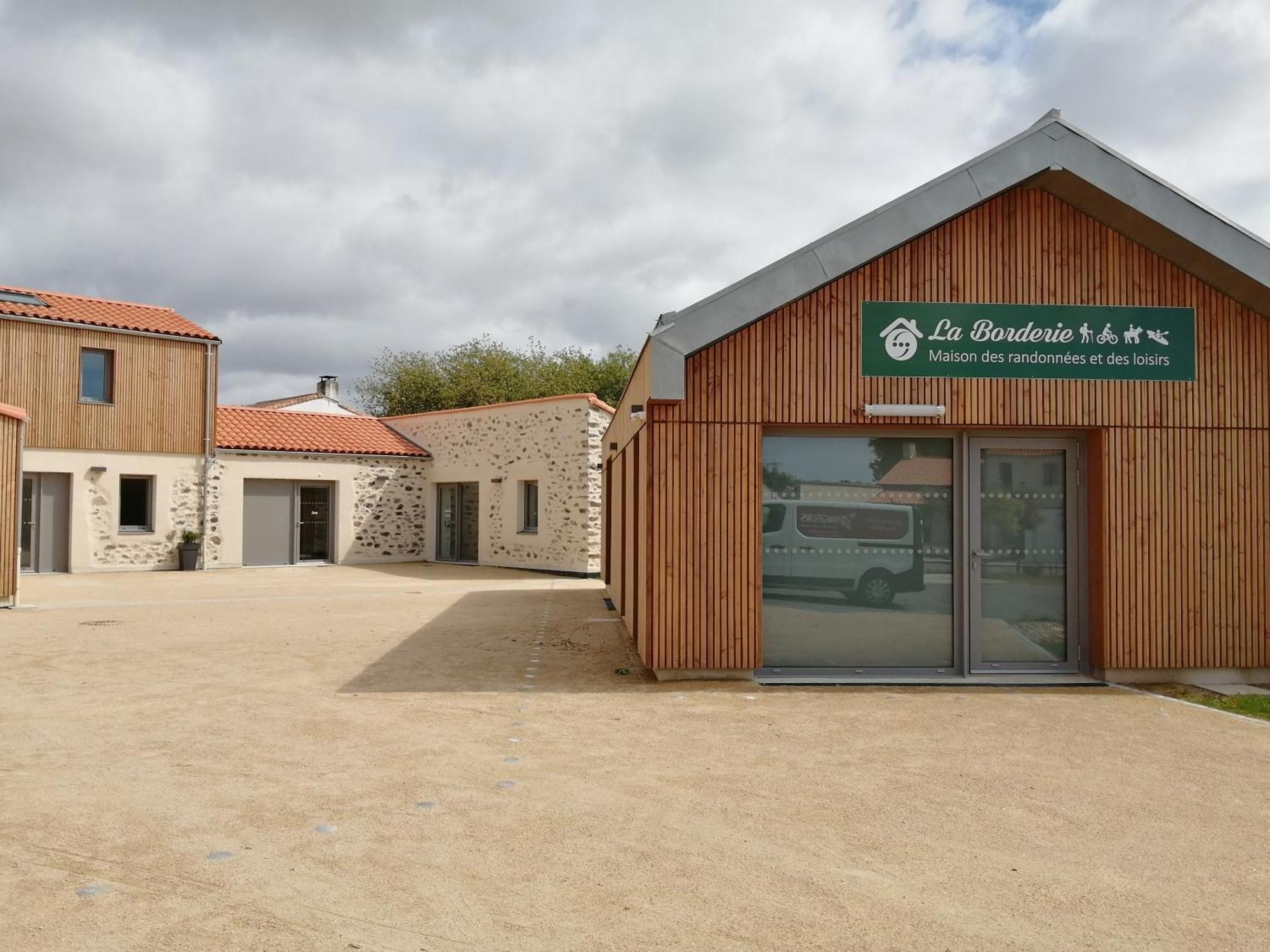 La Borderie - Maison Des Randonnees - Gite Etape - Gite De Groupe Vairé Pokój zdjęcie